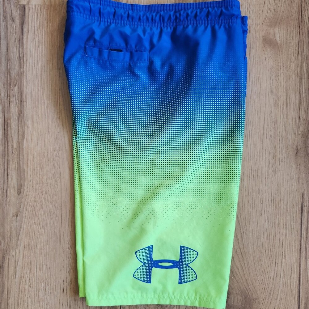 Under Armour swim trunks - Youth L